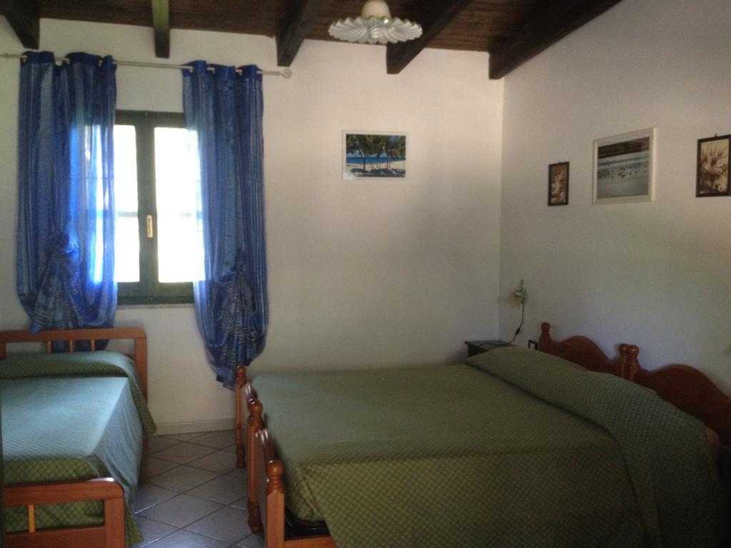 Villa Il Ruscello SantʼAnna Arresi Habitación foto
